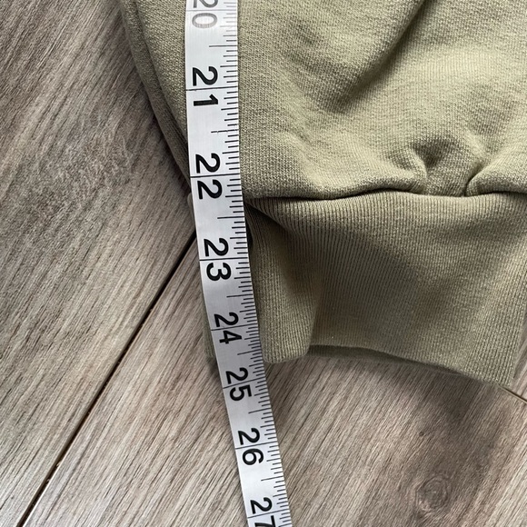 Frame Easy Cropped Sweatpant Joggers in Military XL - Picture 5 of 7